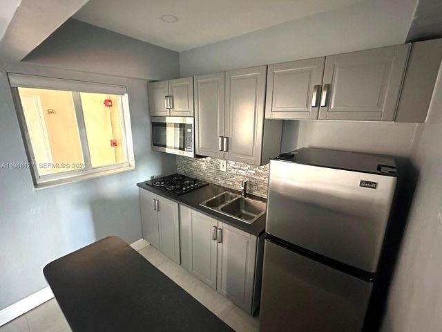 1014 Salzedo St 311, Coral Gables, FL 33134