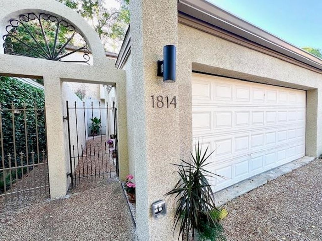 1814 ATLANTIS Place, Tallahassee, FL 32303