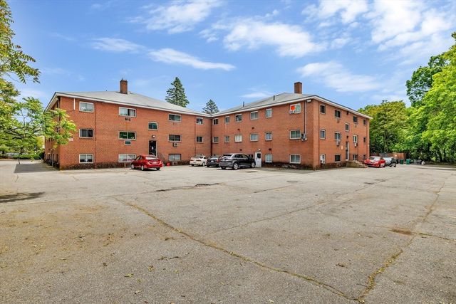 7 Glen Ave 11, Chelmsford, MA 01824