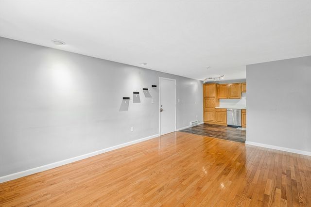 7 Glen Ave 11, Chelmsford, MA 01824