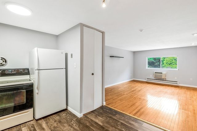 7 Glen Ave 11, Chelmsford, MA 01824