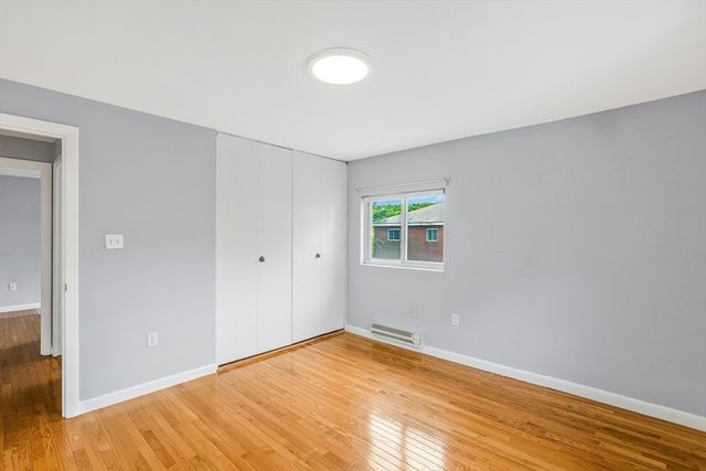 7 Glen Ave 11, Chelmsford, MA 01824
