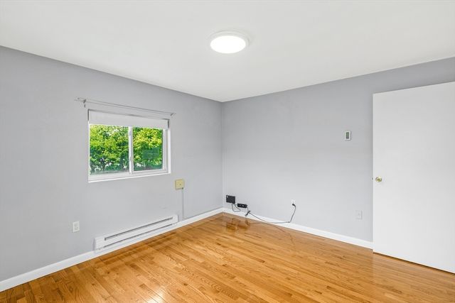 7 Glen Ave 11, Chelmsford, MA 01824