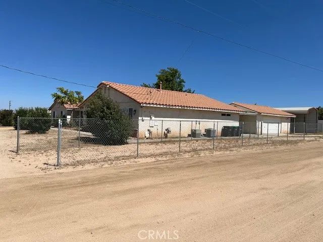 7653 Phelan Road, Phelan, CA 92371