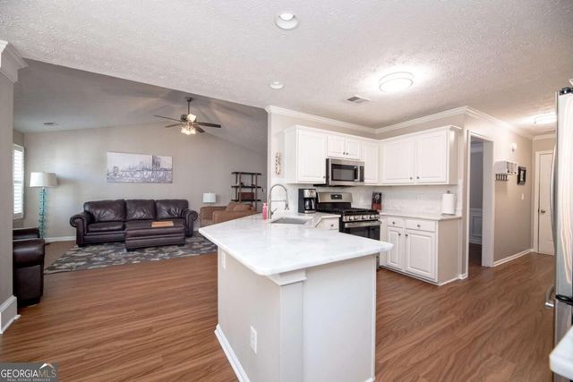 3036 Langley Close NW, Kennesaw, GA 30144