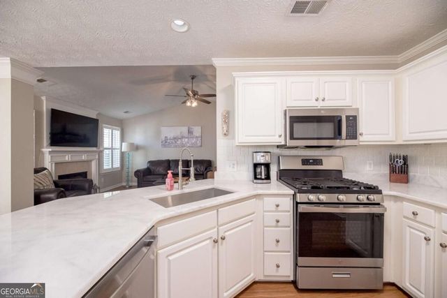 3036 Langley Close NW, Kennesaw, GA 30144