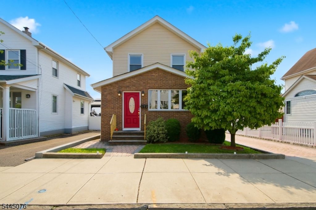 142 Morgan Pl, North Arlington Boro, NJ 07031 — exterior