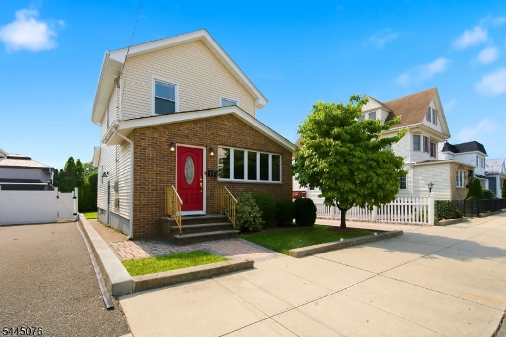 142 Morgan Pl, North Arlington Boro, NJ 07031 — photo 2