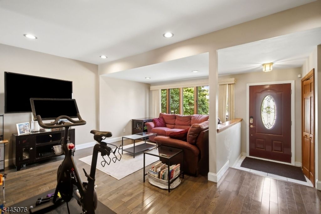 142 Morgan Pl, North Arlington Boro, NJ 07031 — photo 3