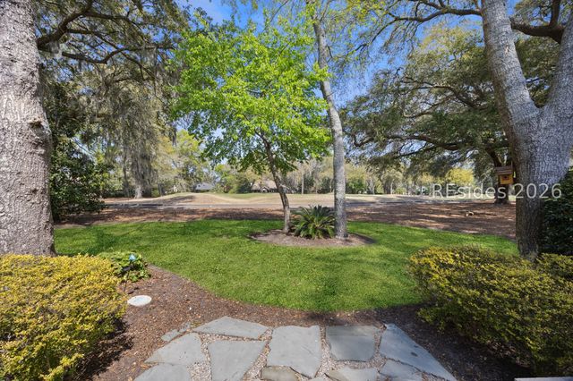 31 Ellenita Dr, Hilton Head Island, SC 29926