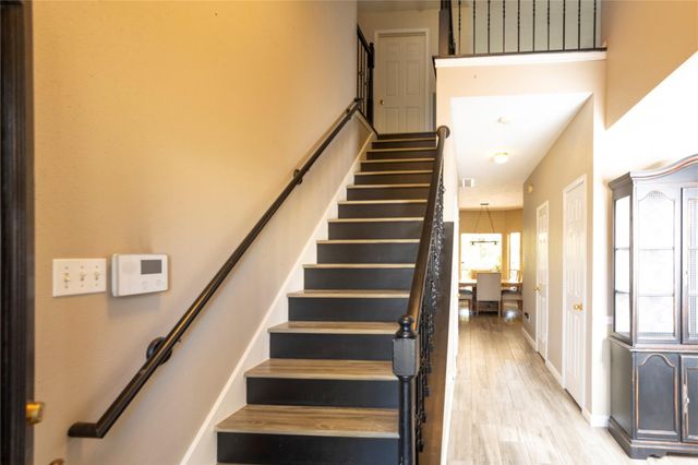 1015 Highland Woods Drive, Highlands, TX 77562