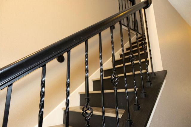 1015 Highland Woods Drive, Highlands, TX 77562