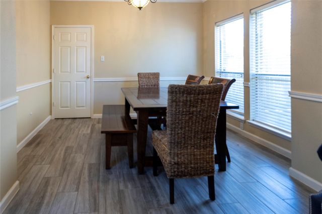 1015 Highland Woods Drive, Highlands, TX 77562