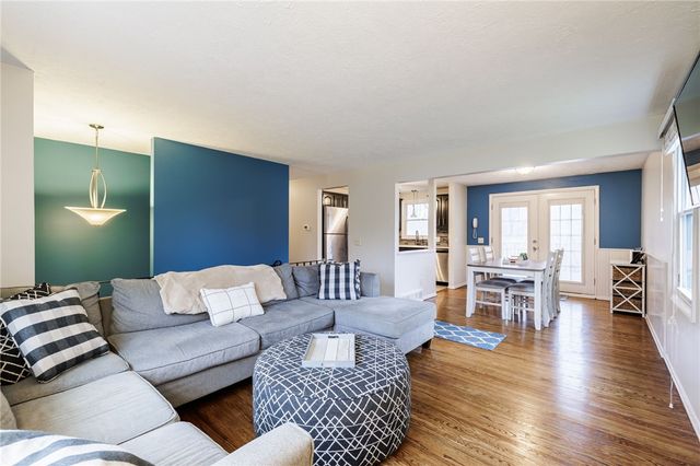 6119 Hollybush Lane, Ontario, NY 14519