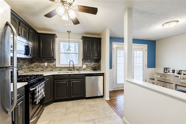 6119 Hollybush Lane, Ontario, NY 14519