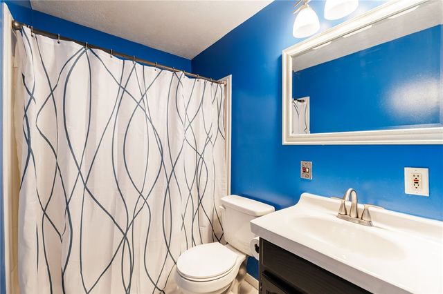6119 Hollybush Lane, Ontario, NY 14519