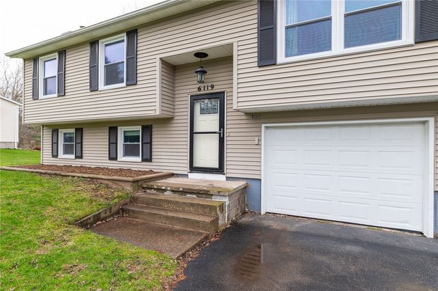 6119 Hollybush Lane, Ontario, NY 14519