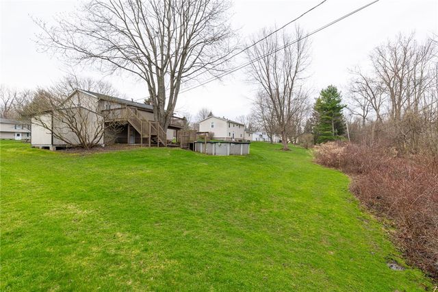 6119 Hollybush Lane, Ontario, NY 14519