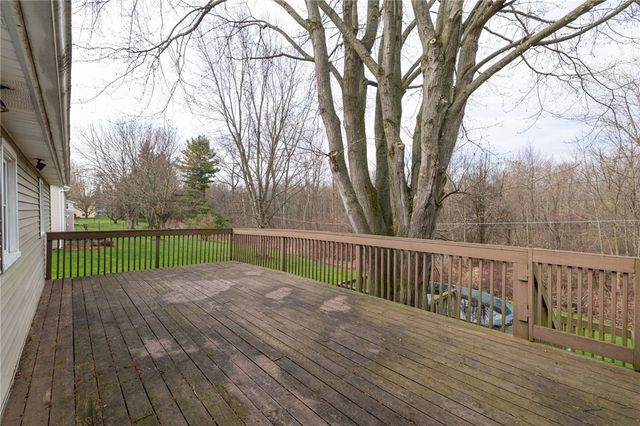 6119 Hollybush Lane, Ontario, NY 14519