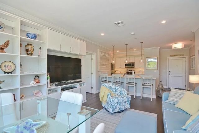 635 Old Post Rd 210, Sharon, MA 02067