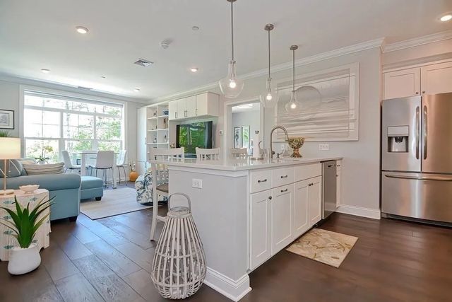 635 Old Post Rd 210, Sharon, MA 02067