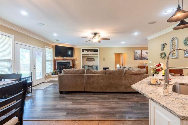 43 Vilsonia Way, Vilonia, AR 72173