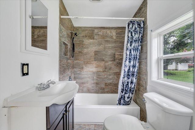 2116 Russell AVE, Roanoke, VA 24015