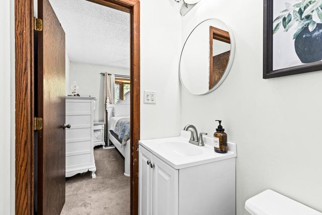 4019 Chambersburg Avenue, Duluth, MN 55811