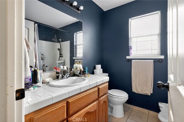 1133 Summer Field, Hanford, CA 93230