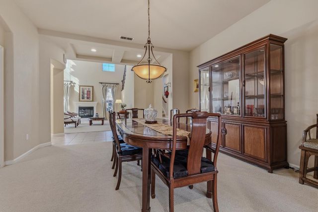 1864 Avondale Dr, Roseville, CA 95747