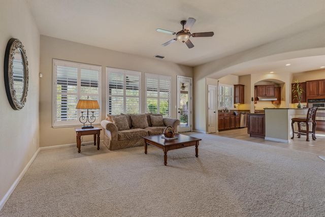 1864 Avondale Dr, Roseville, CA 95747