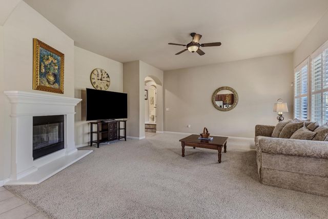 1864 Avondale Dr, Roseville, CA 95747