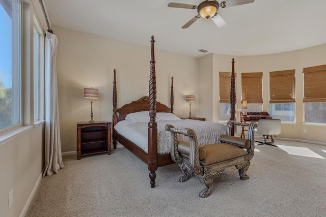 1864 Avondale Dr, Roseville, CA 95747