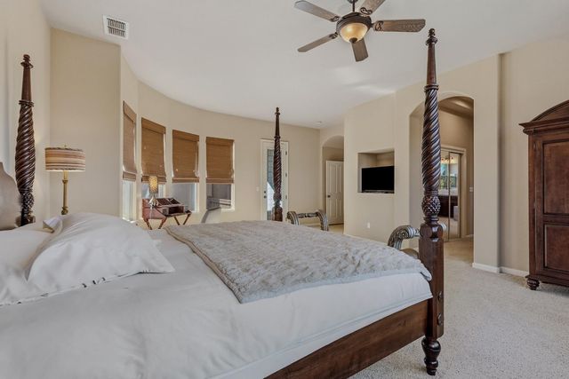 1864 Avondale Dr, Roseville, CA 95747