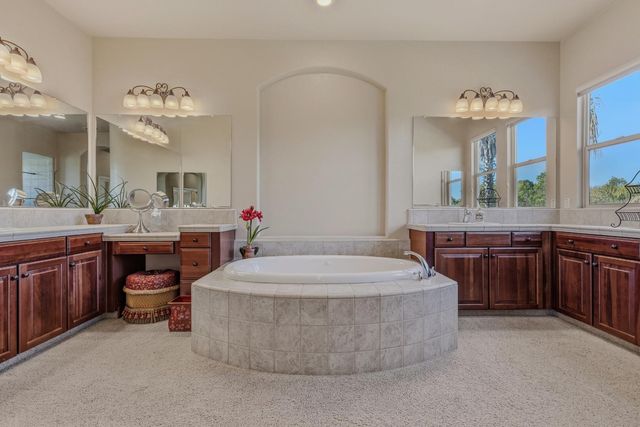 1864 Avondale Dr, Roseville, CA 95747