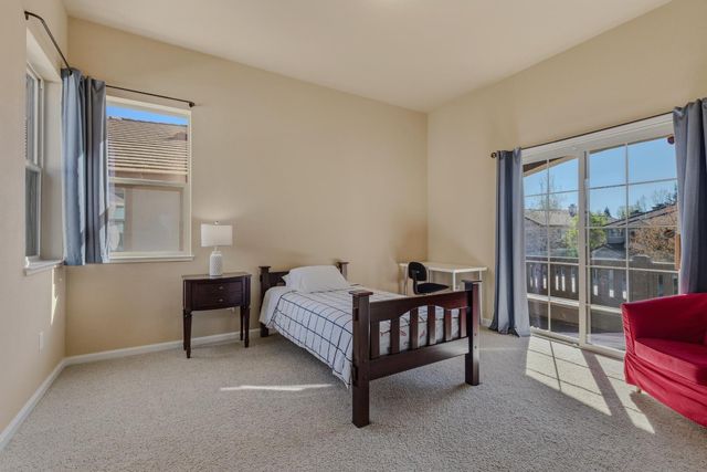 1864 Avondale Dr, Roseville, CA 95747