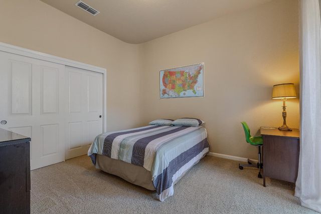 1864 Avondale Dr, Roseville, CA 95747