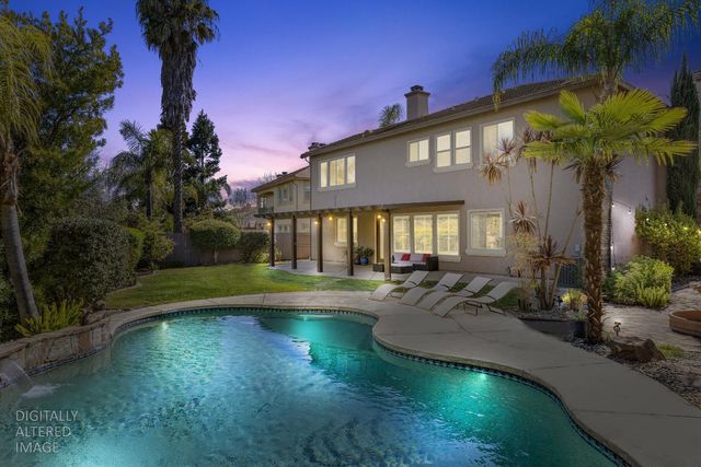 1864 Avondale Dr, Roseville, CA 95747