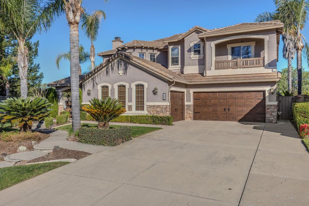 1864 Avondale Dr, Roseville, CA 95747