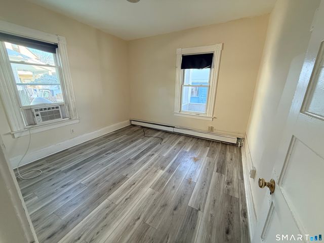 15-17 Beacon Street 1st Floor, Hartford, CT 06105