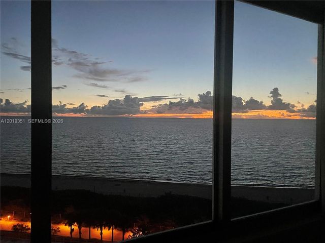 7135 Collins Ave 912, Miami Beach, FL 33141