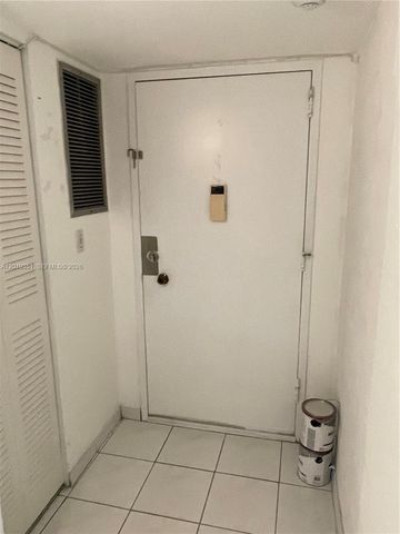 7135 Collins Ave 912, Miami Beach, FL 33141