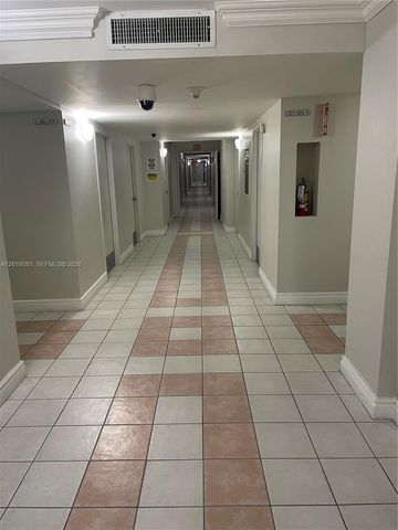 7135 Collins Ave 912, Miami Beach, FL 33141