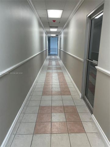 7135 Collins Ave 912, Miami Beach, FL 33141