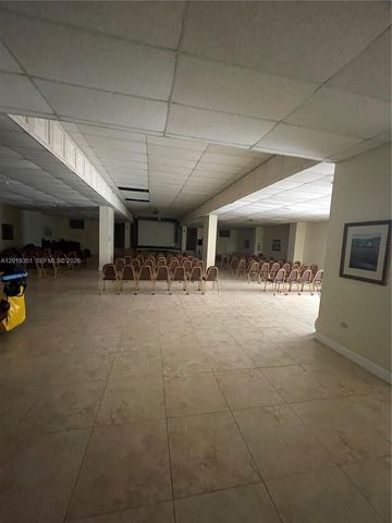7135 Collins Ave 912, Miami Beach, FL 33141