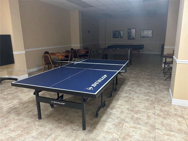 7135 Collins Ave 912, Miami Beach, FL 33141