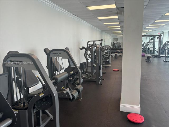 7135 Collins Ave 912, Miami Beach, FL 33141