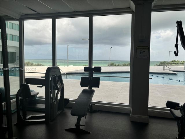 7135 Collins Ave 912, Miami Beach, FL 33141