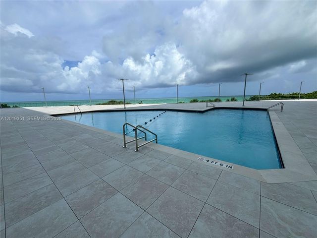 7135 Collins Ave 912, Miami Beach, FL 33141