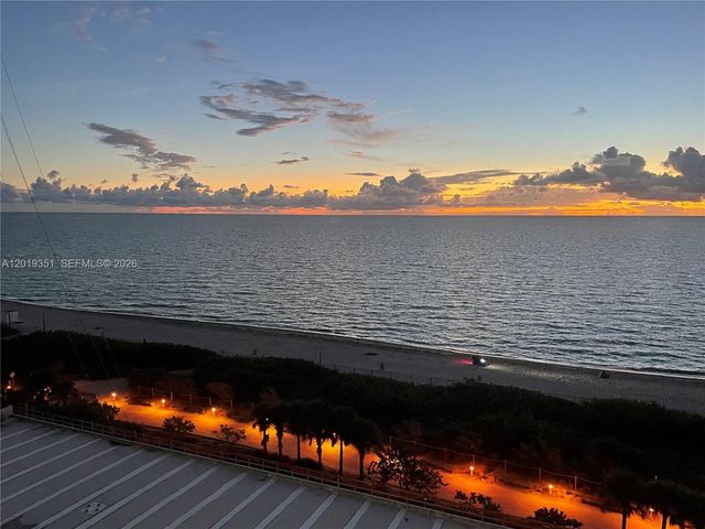 7135 Collins Ave 912, Miami Beach, FL 33141